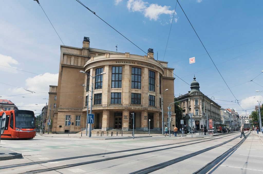 Університет Коменського у Братиславі